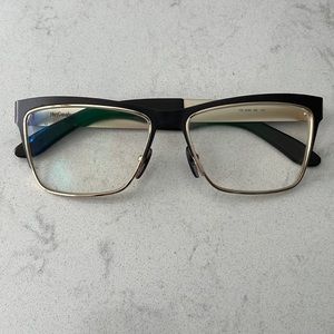 Yves Saint Laurent prescriptions glasses 0.75 lenses